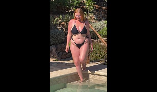 Magic Mia nude xxx fucking a dick on pool