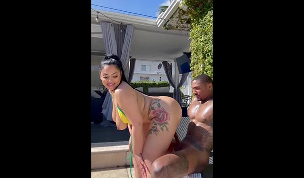 BarbieDollSteff xxx leaked sucking & riding a black dick
